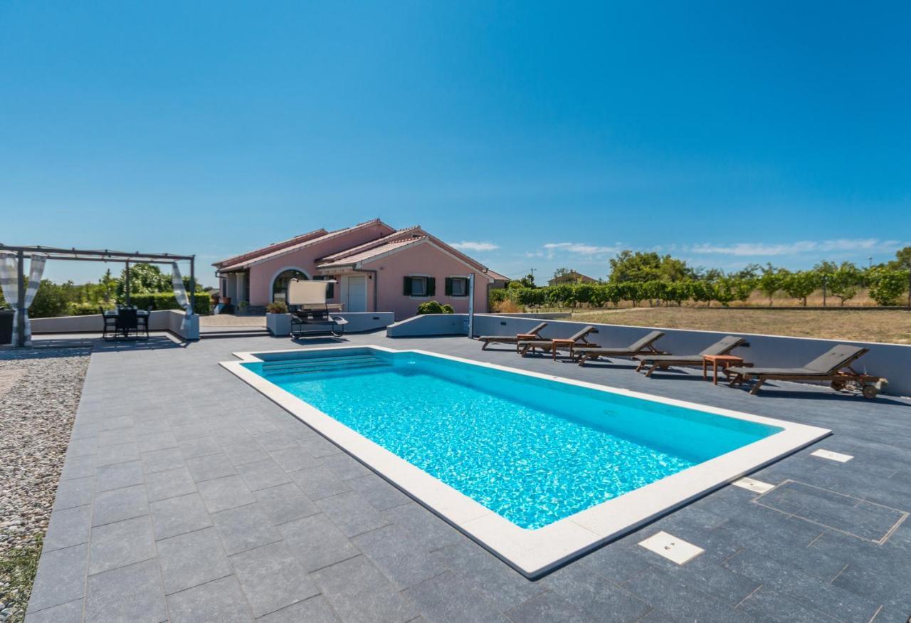 Villa Perini Dvori Donji Zemunik Luaran gambar