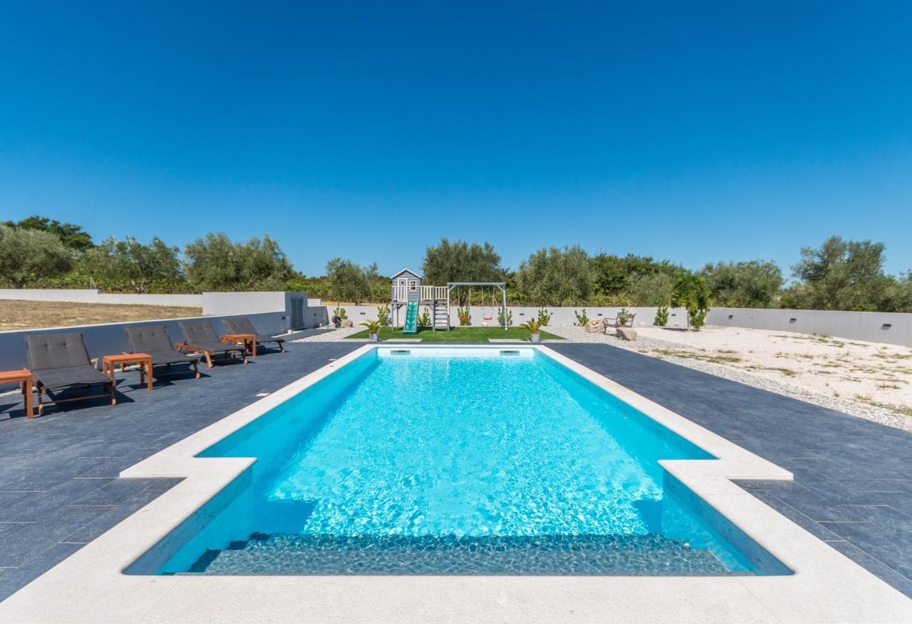 Villa Perini Dvori Donji Zemunik Luaran gambar