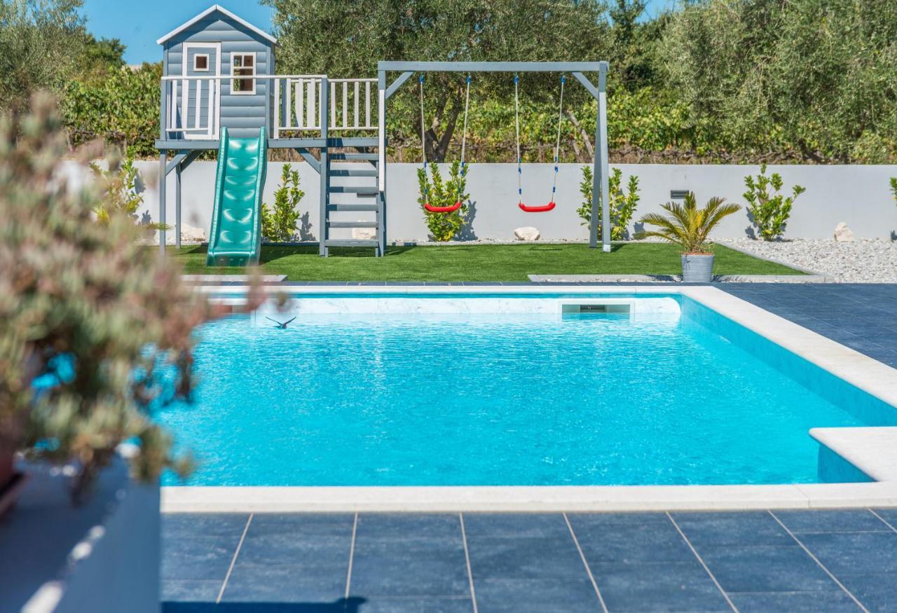 Villa Perini Dvori Donji Zemunik Luaran gambar